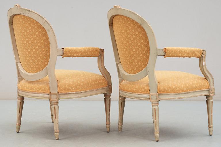 KARMSTOLAR, ett par. Gustavianska stockholmsarbeten, 1700-talets slut.