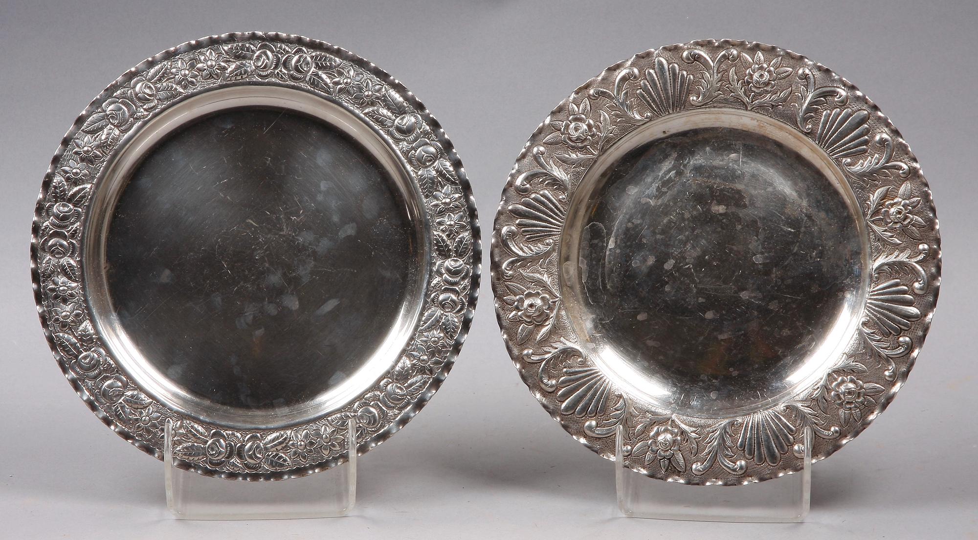 FAT, 2 st, silver, ett med stämplar från Mellanöstern, 1900-tal. Vikt 700 g.