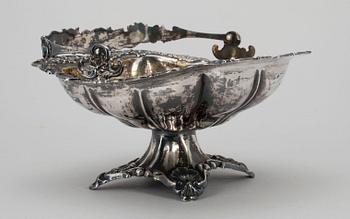 BOMBONJÄR / BRÖDKORG, silver, Otto Roland Mellin (1860-1907), Helsingfors 1851. Vikt ca 315 g.