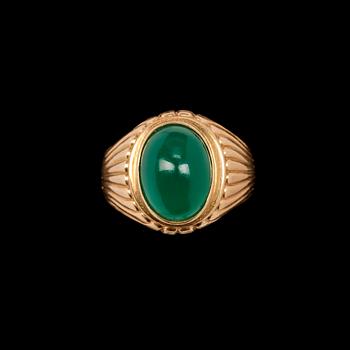 RINGAR, 3 st, 18k guld, med bl a små diamanter och safir, 1916-1955. Tot ca 9 gr.