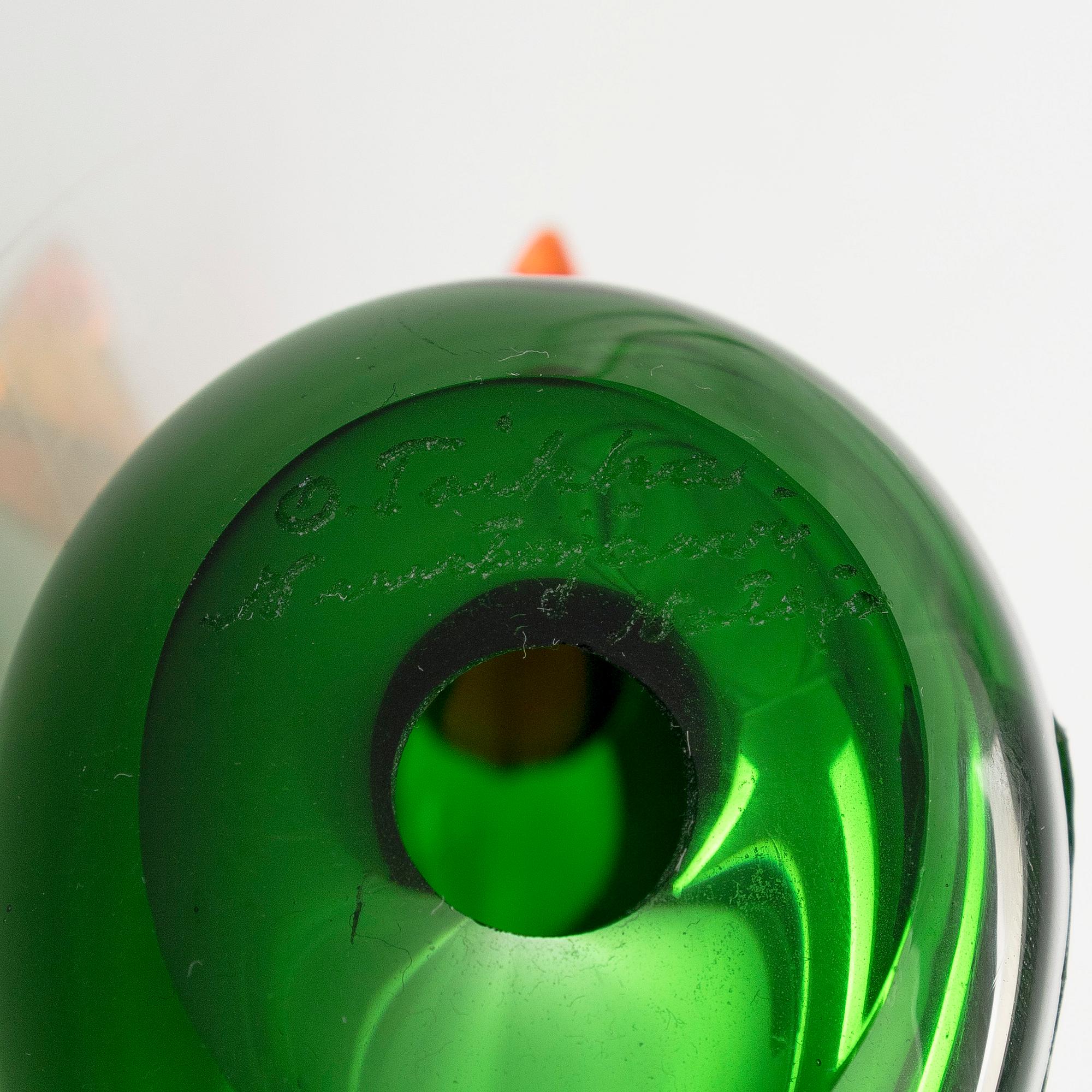 Oiva Toikka, A glass bird, "Flycatcher" signed Oiva Toikka Nuutajärvi Notsjö.