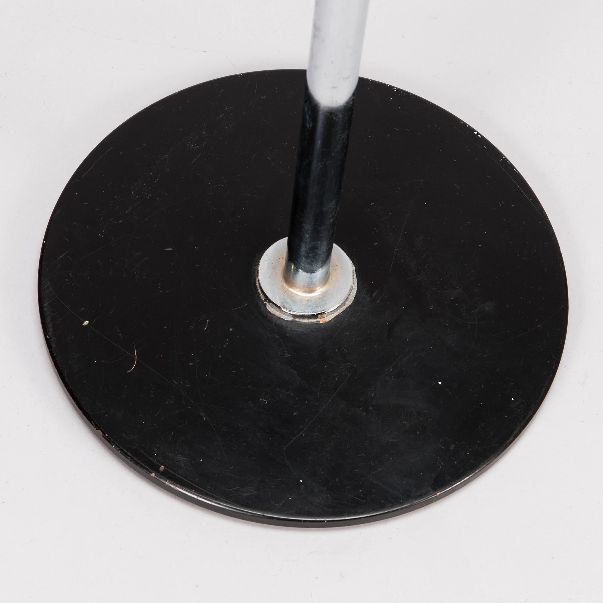 Yrjö Kukkapuro, Lattiavalaisin, malli 100, Haimi, 1960-luku.