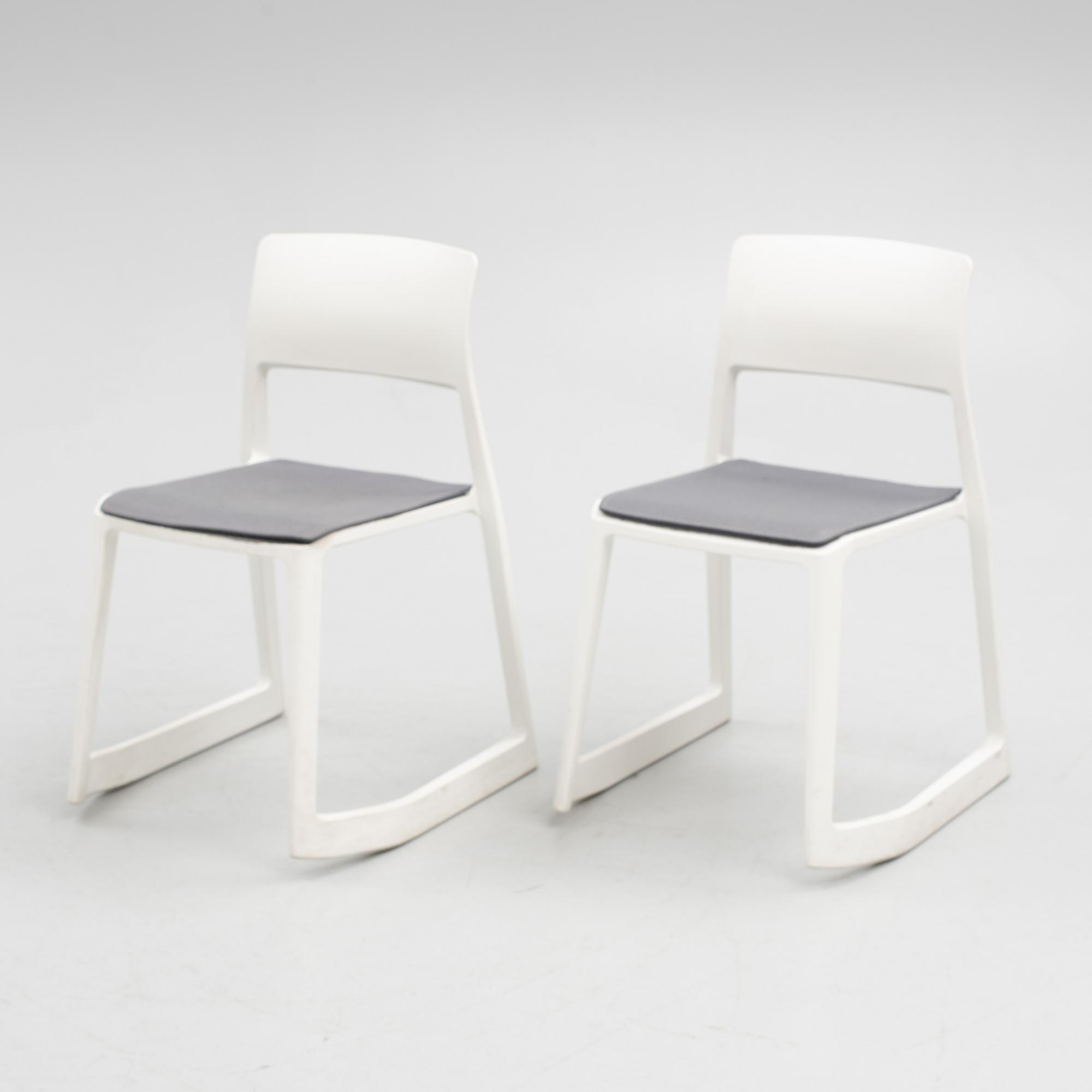 Edward Barber & Jay Osgerby, five  'Tip Ton'-chairs, Vitra.