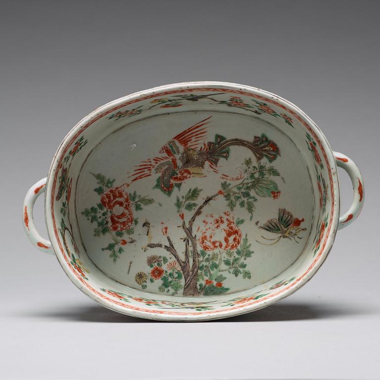 A famille verte Jardiniere/Basket, Qing dynasty, Kangxi (1662-1722).