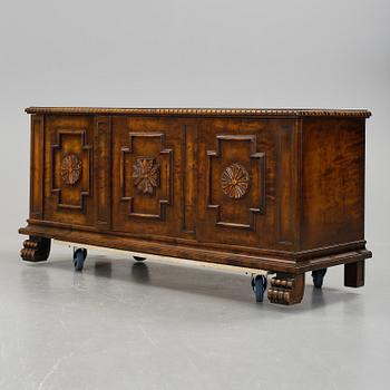 SIDEBOARD, sannolikt Axel Einar Hjorth, betsad björk, Svenska Möbelfabriken, 1920/30-tal.