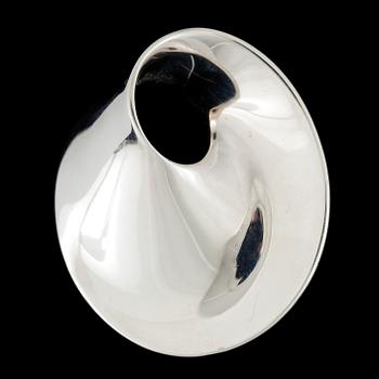 BROSCH, RING samt ÖRHÄNGEN, ett par, silver, Torun Bülow Hübe, Georg Jensen, Danmark.