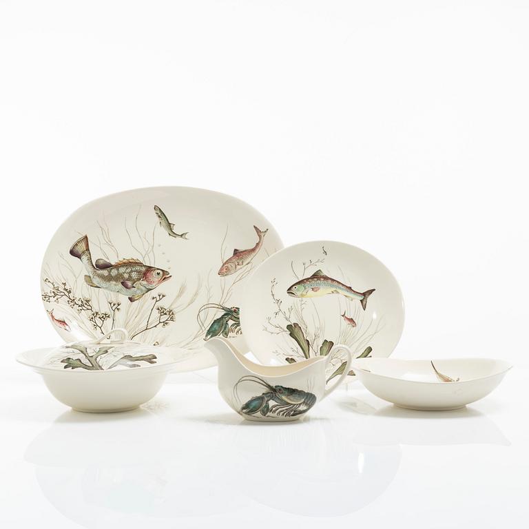 16 pieces of a Johnson Bros 'Fish' service, England.
