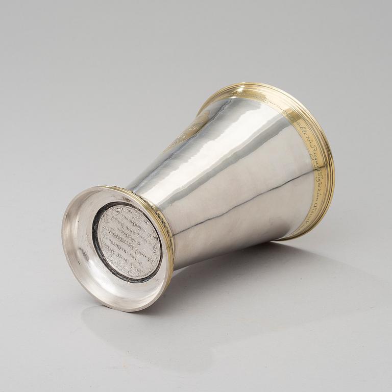 BALTIALAINEN HOPEINEN KILTAPIKARI, Riiga 1757, Johan Diedrich Rehwald (1738-1781), paino 418 g.