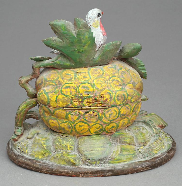 VISITKORTSSKRIN, bemålat trä, 1900-talets början.