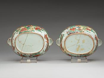 A pair of famille verte tureens with covers, Qing dynasty, Kangxi (1662-1722).