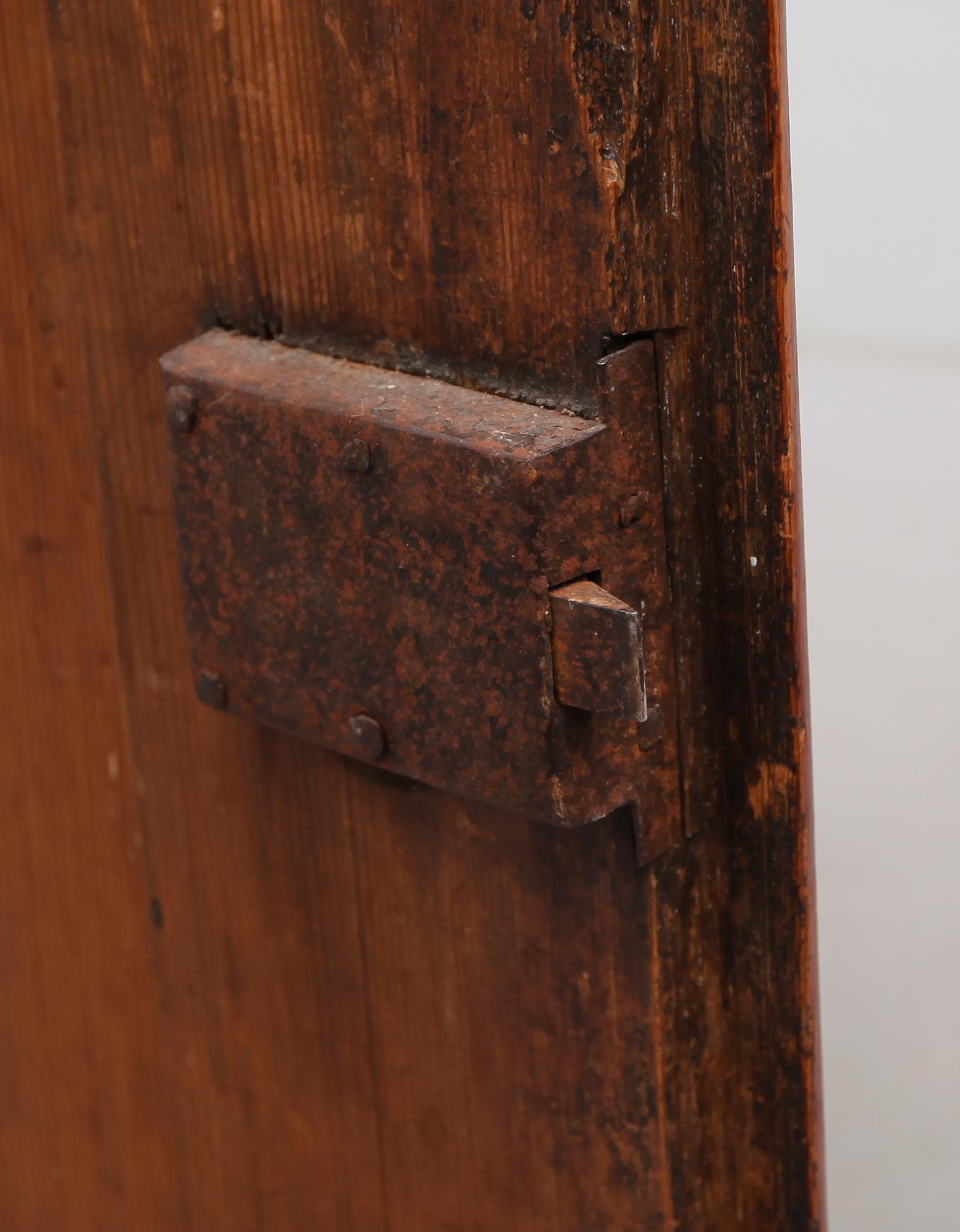 HÖRNSKÅP, allmoge, 1700-/1800-tal.