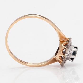 Ring, 14K guld med safir och diamanter tot. ca 0,12 ct. Kultakeskus, Tavastehus, 1994.