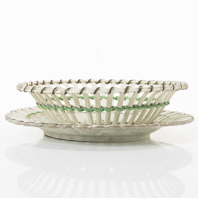 An English cream weare chesnutbasket with cover, circa 1800.