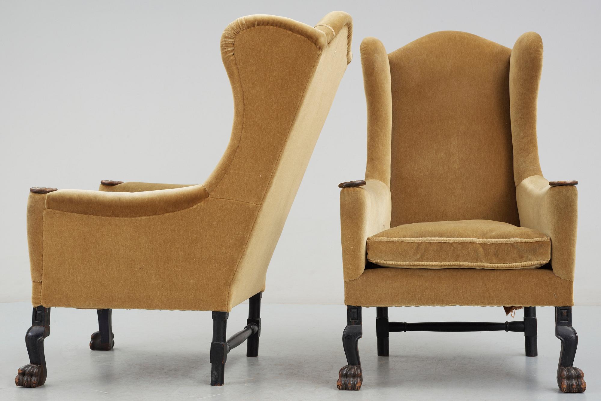 ÖRONLAPPSFÅTÖLJER, ett par, Lindskog, 1920-tal.