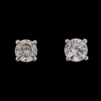 16. EARSTUDS, brilliant cut diamonds, tot. 1.50 cts (app. 0.75 cts each).