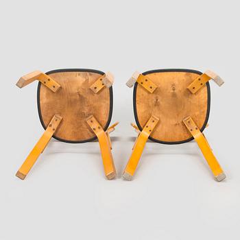 Alvar Aalto, stolar, ett par, modell 69, för Artek 1960-tal.
