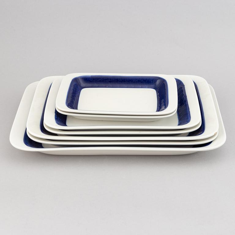 A Hertha Bengtsson 'Koka Blå' dinner service, 84 pcs, Rörstrand, designed 1956.