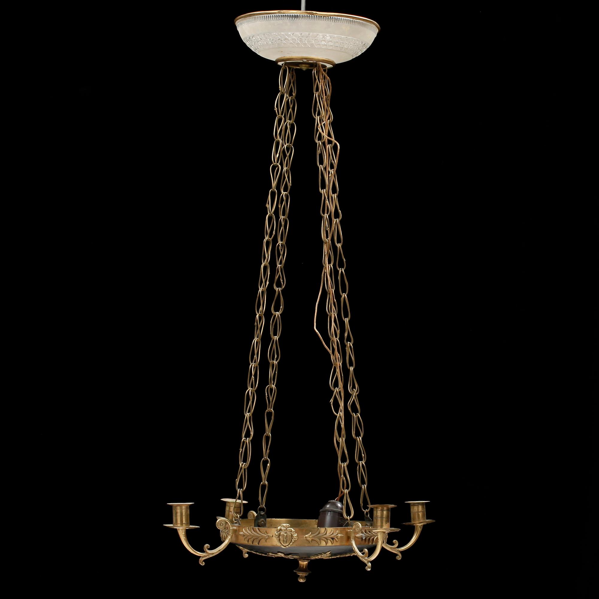 TAKAMPEL, empire, 1800-talets första hälft. Höjd ca 60 cm.
