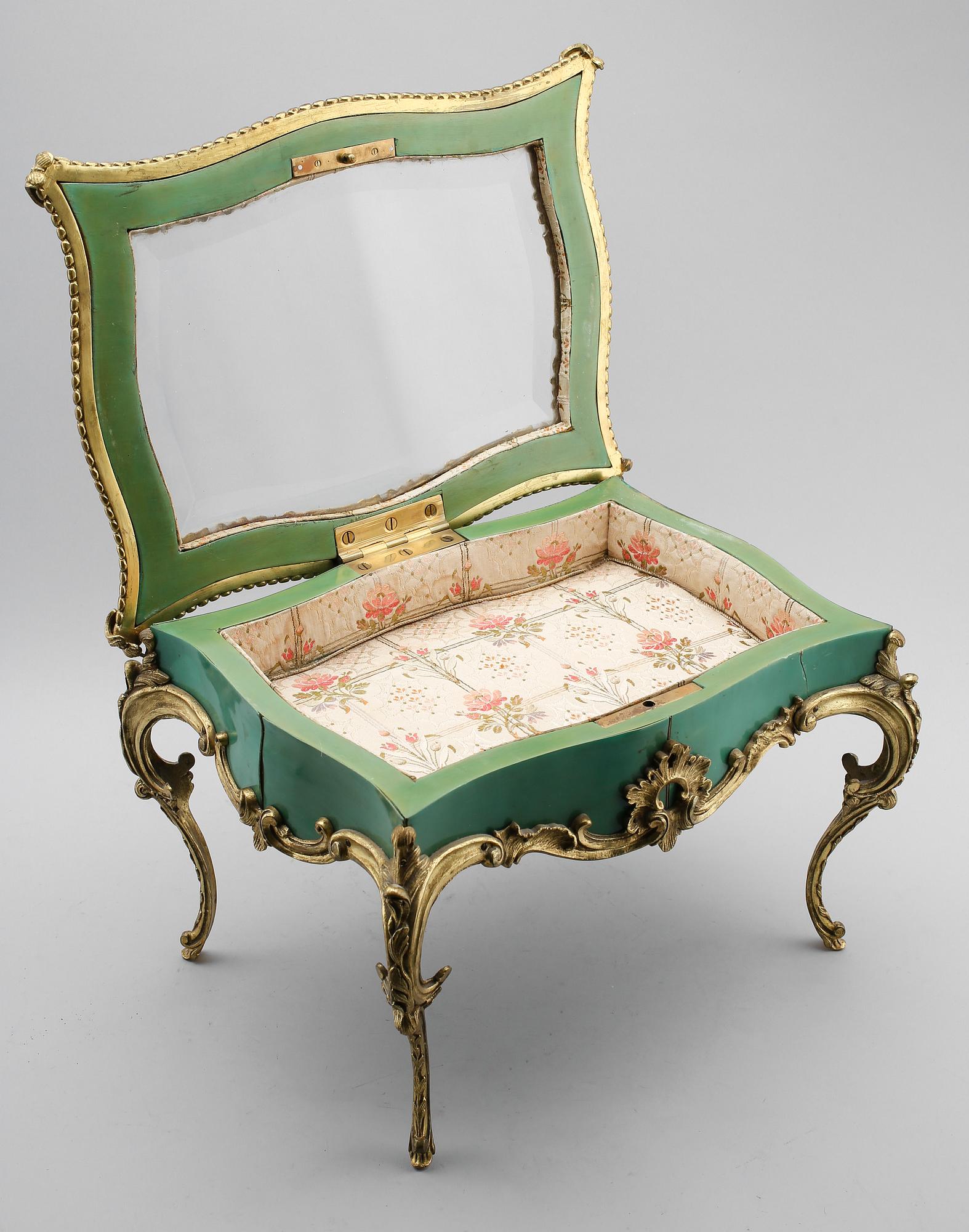 MINIATYRMONTERBORD, rokokostil, 1900-talets andra hälft.