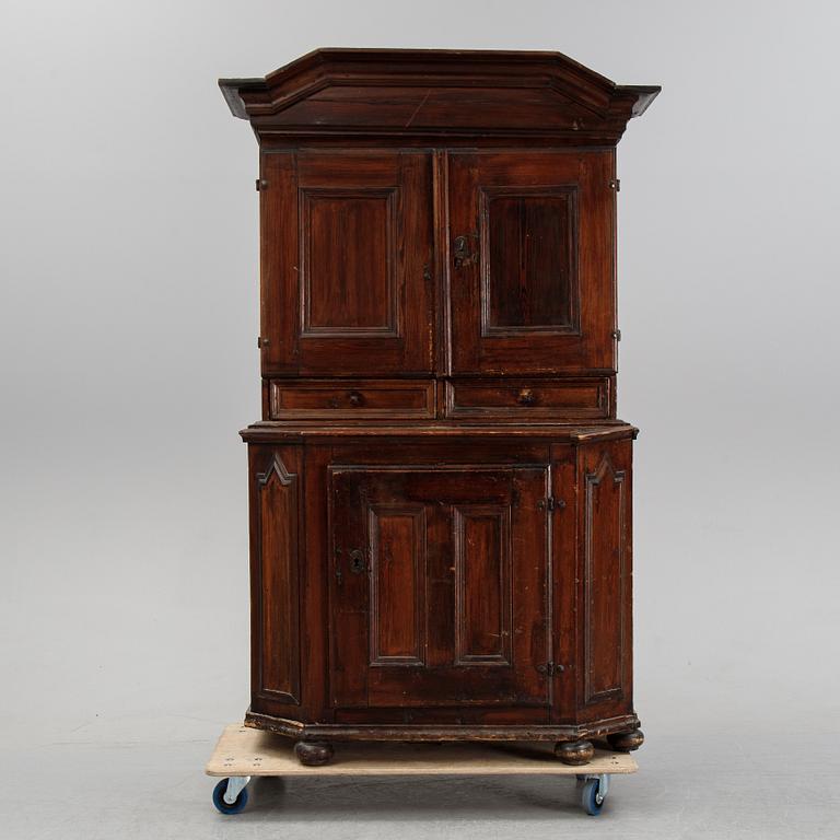 A baroque cabinet, first half of the 18th Century.