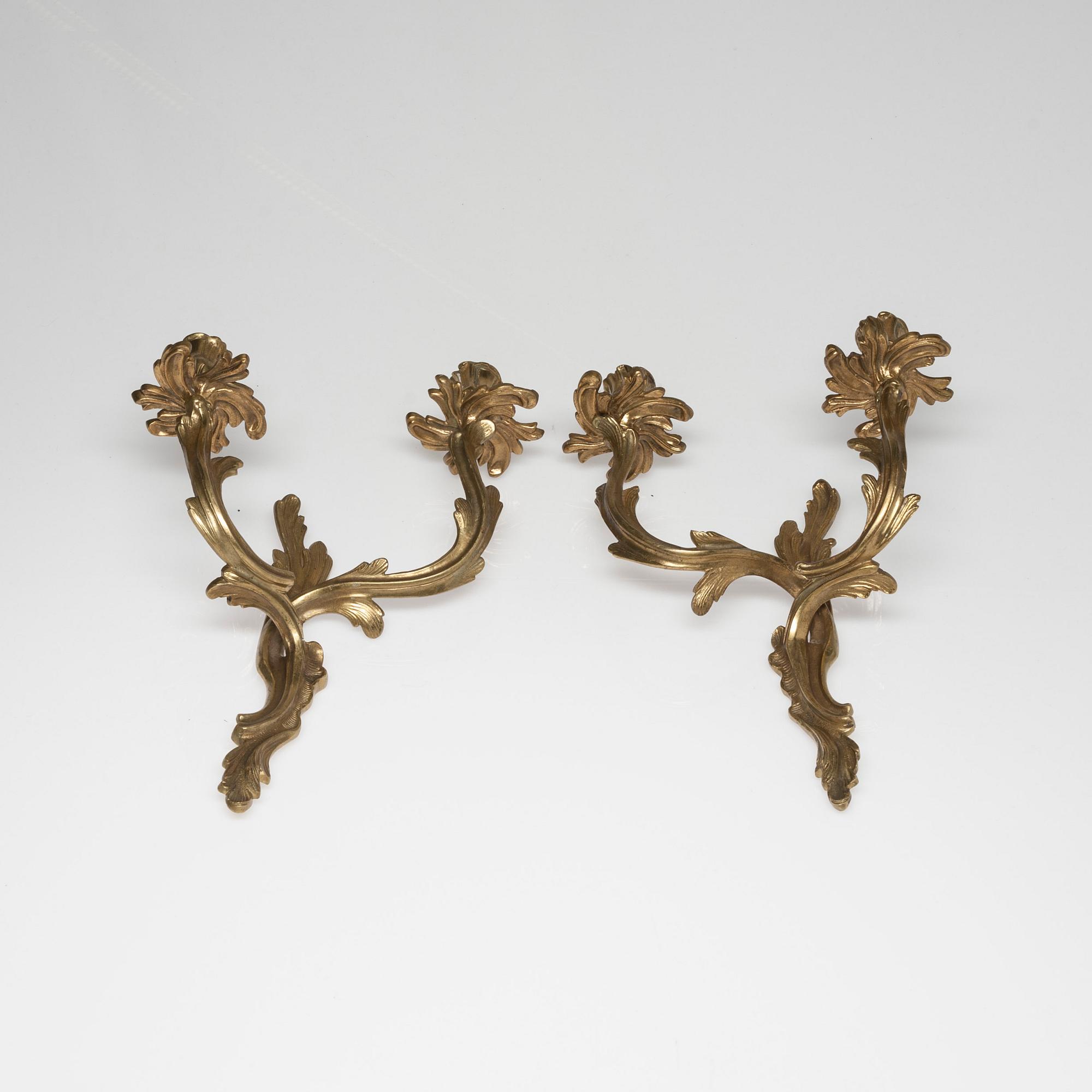 LAMPETTER, ett par, mässing, rokokostil, 1900-talet.