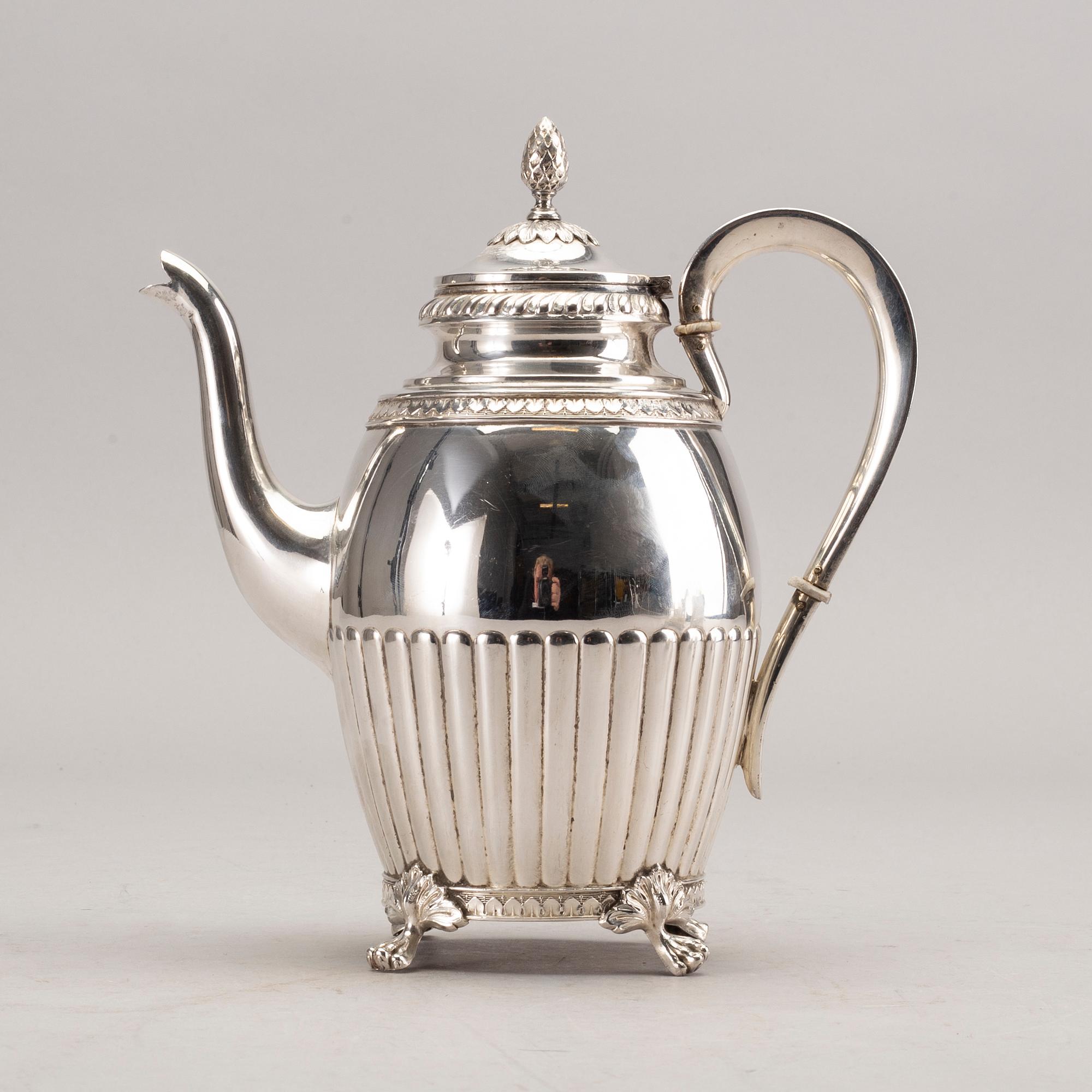 A three pieces coffee set from 1924.