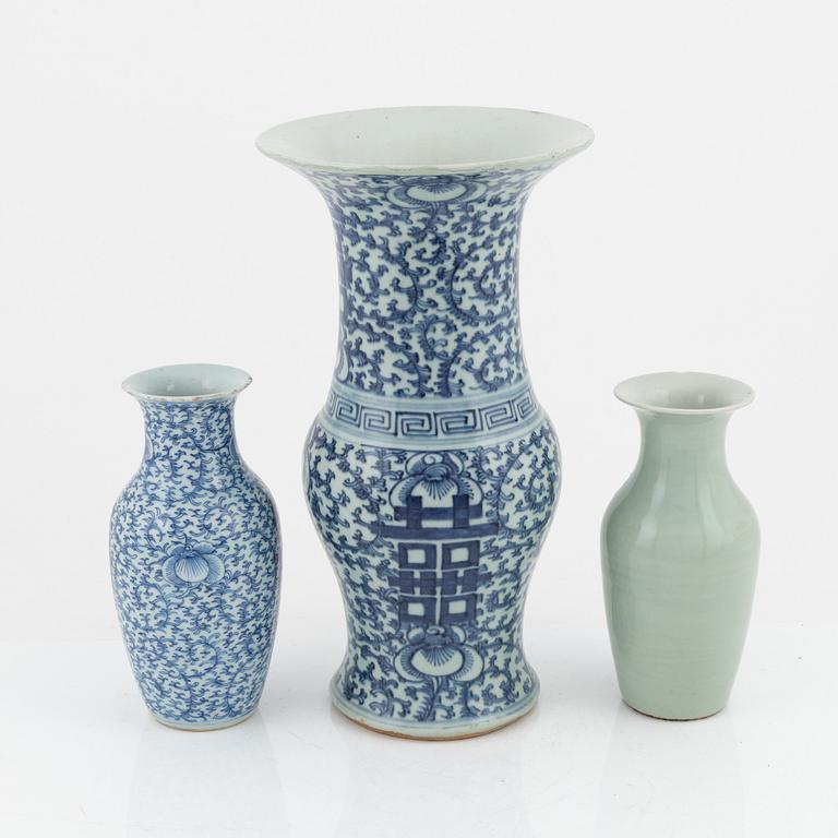 Three blue and white porcelain vases, China, 20th century.