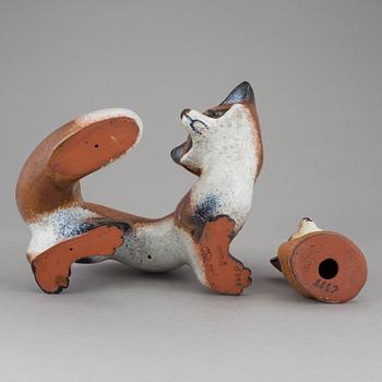 FIGURINER, 2 st, lergods. Thomas Hellström, Nittsjö, 1960-/70-tal.