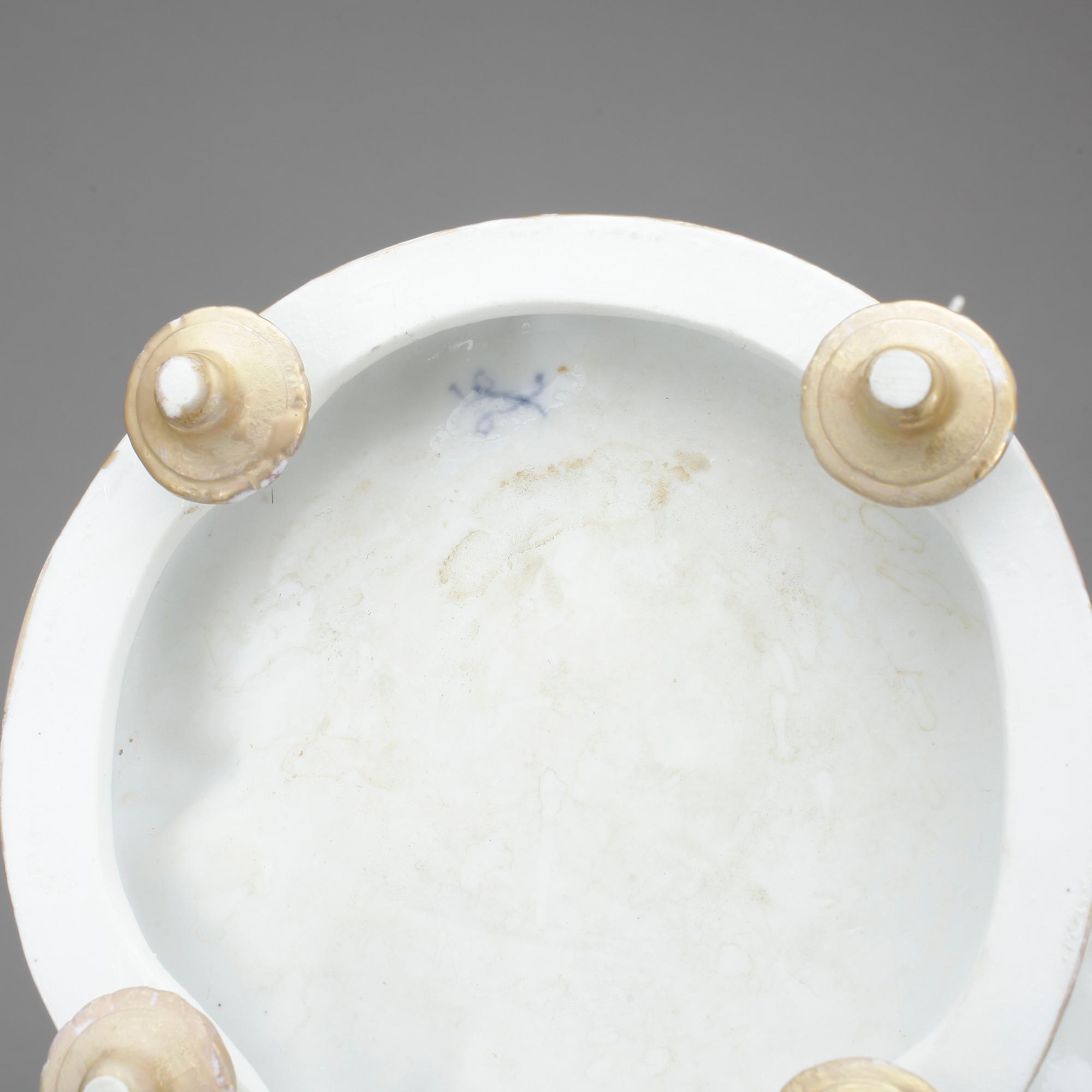 FIGURIN, porslin, Sevrès liknande märke, 1800-tal.