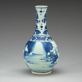 A blue and white Transitional vase, 17th Century.