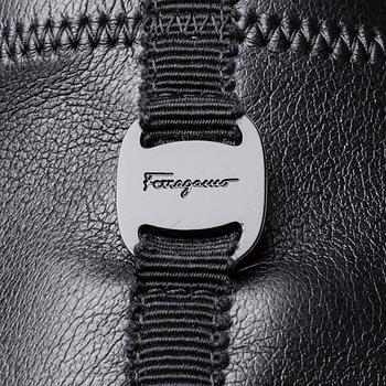 SKOR, Salvatore Ferragamo.