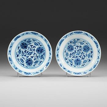 A pair of blue and white lotus dishes, Qing dynasty, Guangxu six character mark and period (1874-1908).