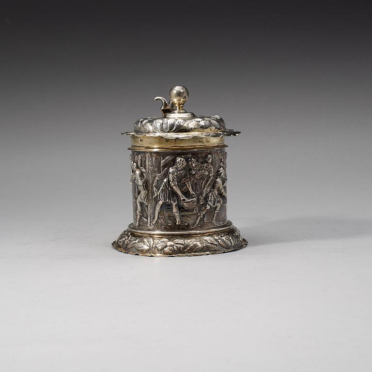 DRYCKESKANNA, av David Schwestermüller I, Augsburg 1669-1673. Barock.