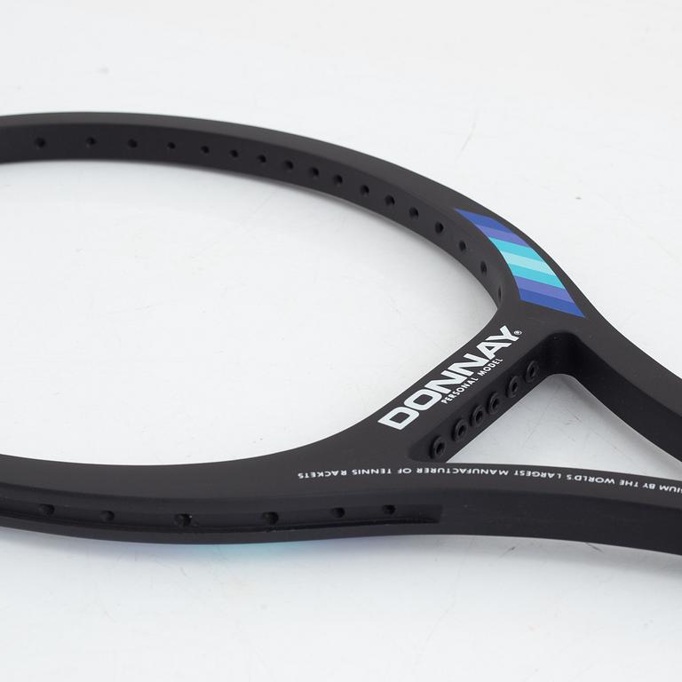 Tennisracket, Signerad Björn Borg. Donnay. Speciellt framtaget oversized mid 15 racket i trä.