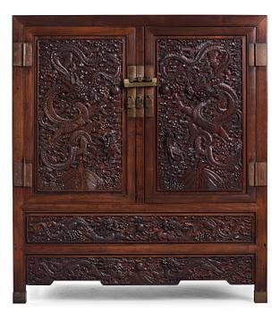 1115. A large Imperial Hongmu compound cabinet, Qingdynasty, 19th century.