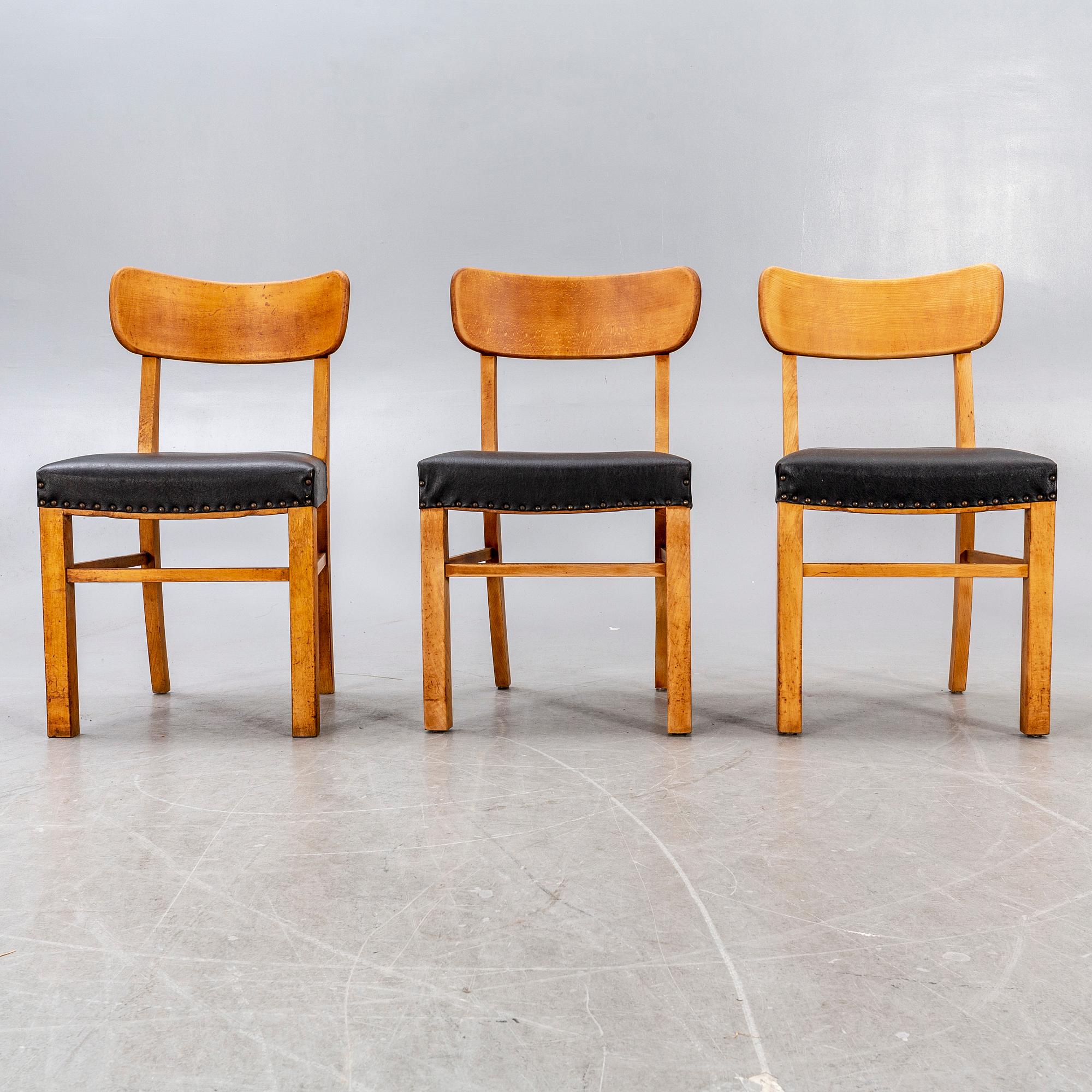 A set of eight Danish 1940/50s chairs.