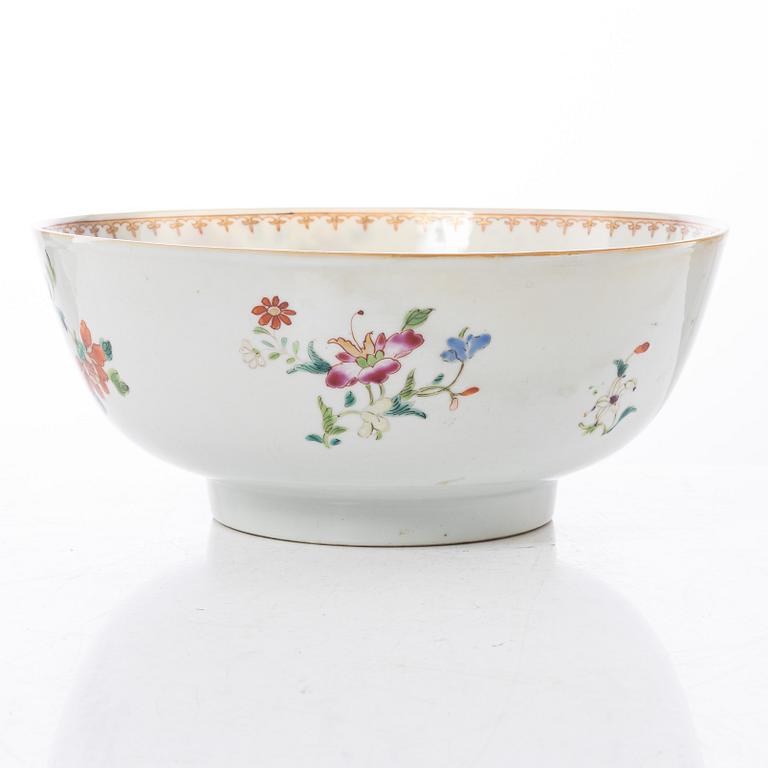 Bålskål, porslin. Qingdynastin, Qianlong (1736-95).