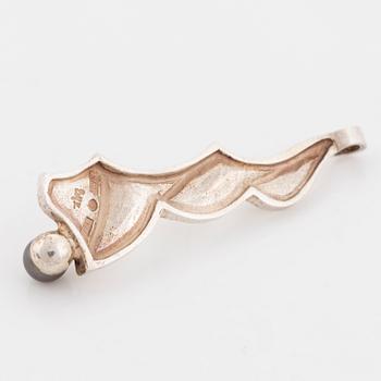 Rolf Karlsson, silver and cultured pearl pendant.