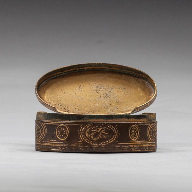 SNUSDOSA, gustaviansk, förgylld koppar, 1700-tal.