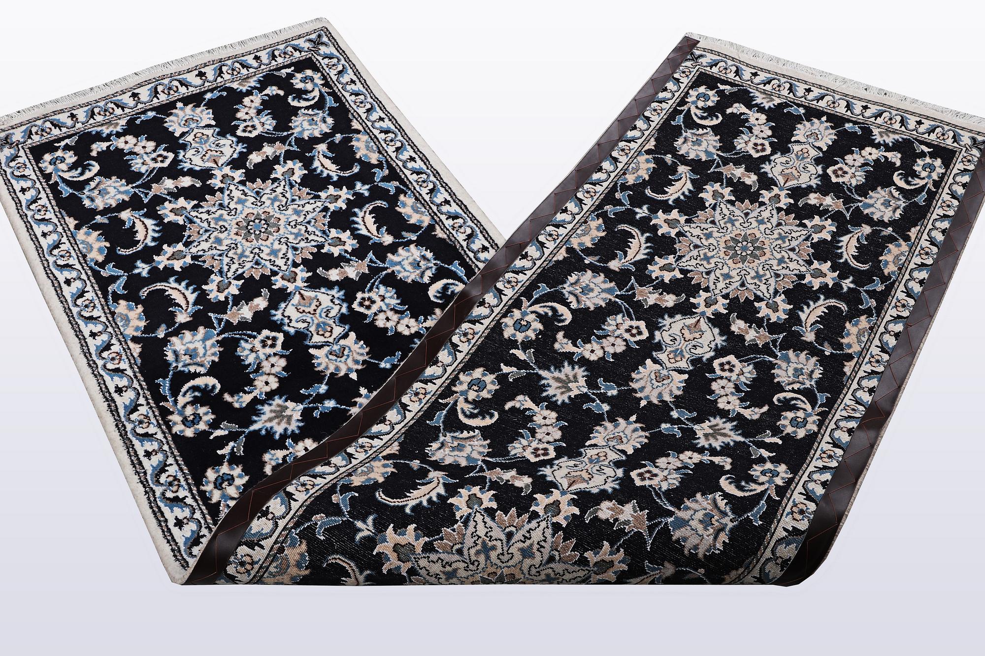 Gallerimatta, Nain, part silk, ca 300 x 77 cm.