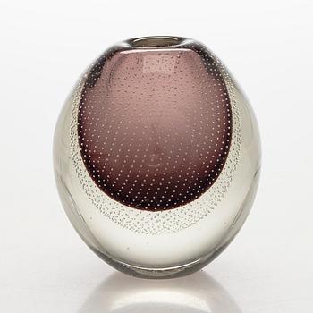 Gunnel Nyman, a model 'GN 17' vase, signed G. Nyman Nuutajärvi Notsjö -57.