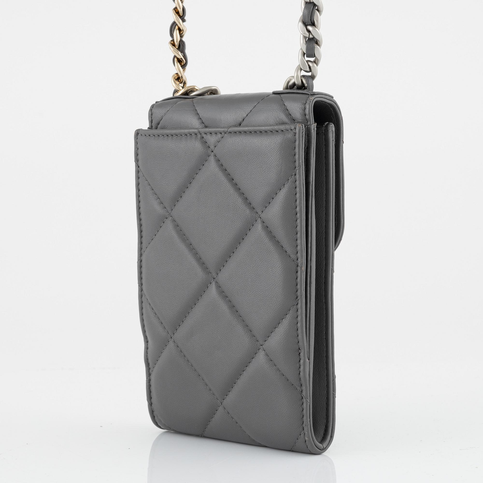 Chanel, väska/mobilväska, 2022-2023.