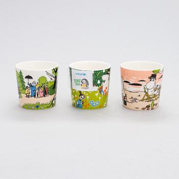 Muumimukeja, 12 kpl, ja kannu, posliinia, Moomin Characters, Arabia.