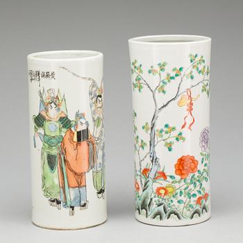 VASER, 2 st, porslin, Kina, 1800/1900-tal.