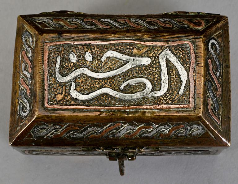 SKRIN, sk Cairoware, Mameluck-stil, Mellanöstern 1800-talets senare hälft.