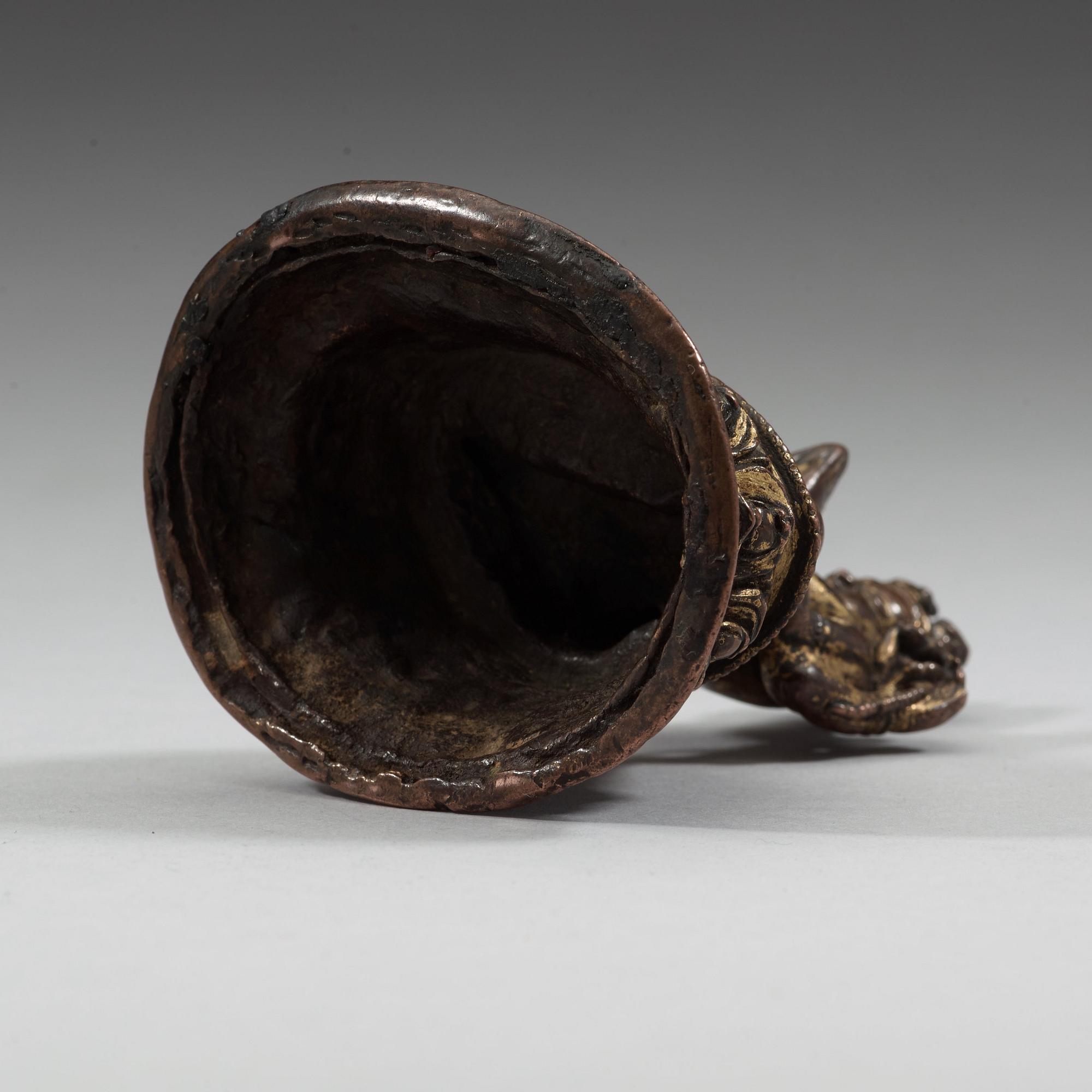 SHADAKSHARI LOKESHAVARA, kopparlegering med spår av förgyllning. Tibet, 1500-tal.