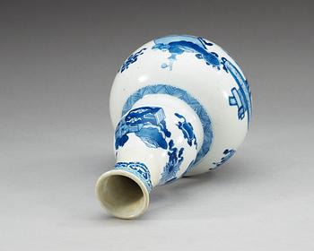 VAS, porslin, Kina. Qing dynastin, Kangxi (1662-1722).