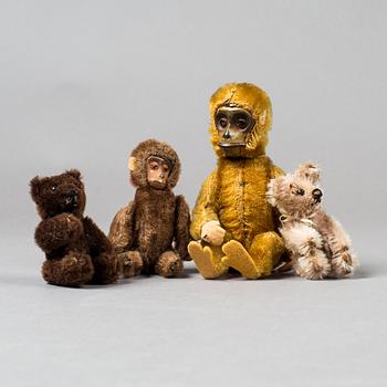 A lof of 2 teddybears and 2 monkeys, Germany, first half of the 20th century.