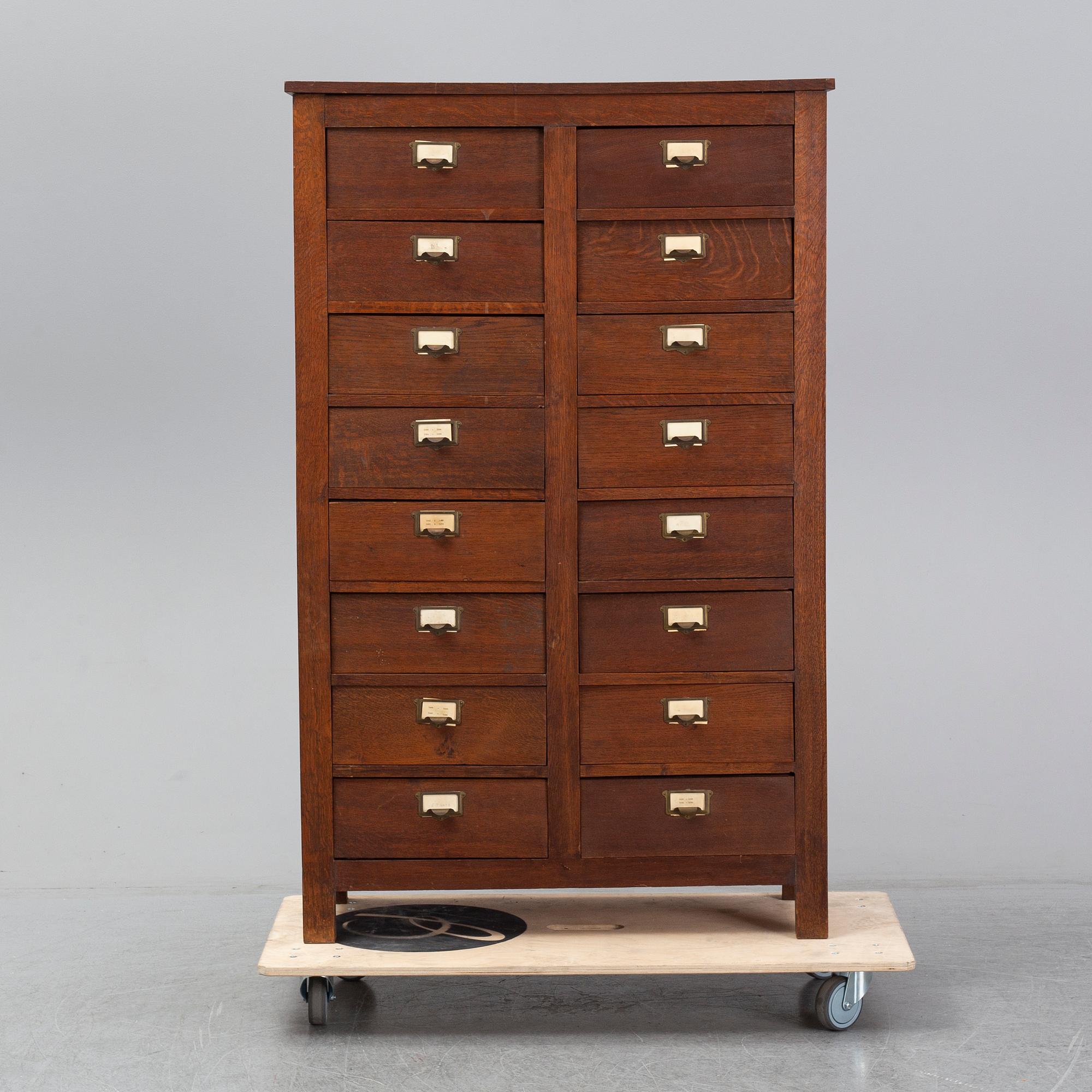 An office cupboard, first half of the 20th Century.