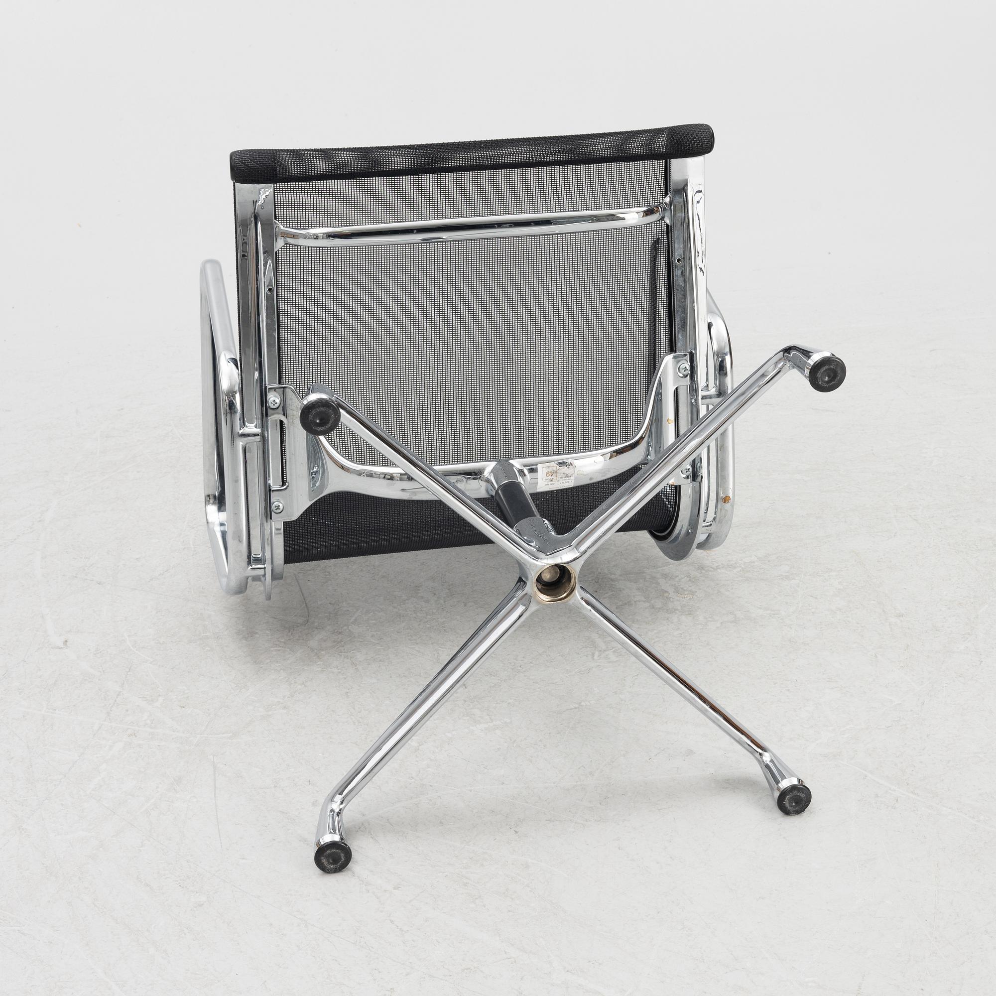 Charles & Ray Eames, karmstol, "EA108", Vitra, 2009.